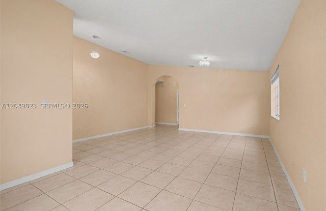 15339 SW 32 TER Gallery 3