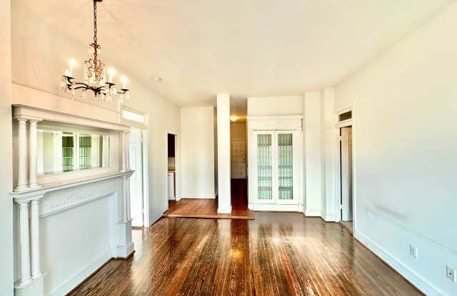 Beautiful Balfour Historic 1 Bedroom Condo 16th  U Street Gallery 4