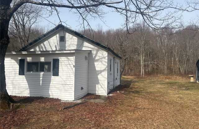 1 Royal Acres Drive unit: 5 photos photos