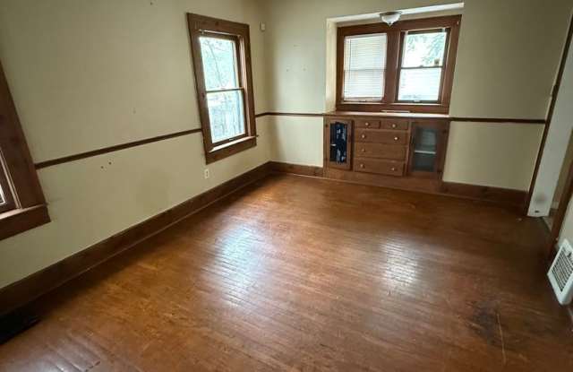 3 Bed 1 Bath Gallery 4