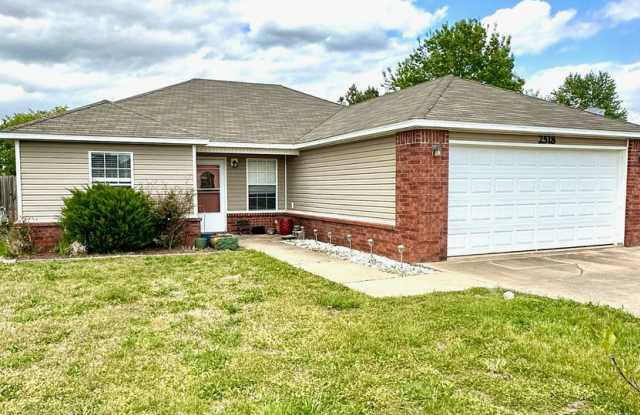 3 BEDROOM 2 FULL BATH HOME LOCATED IN PEA RIDGE!!!! photos photos
