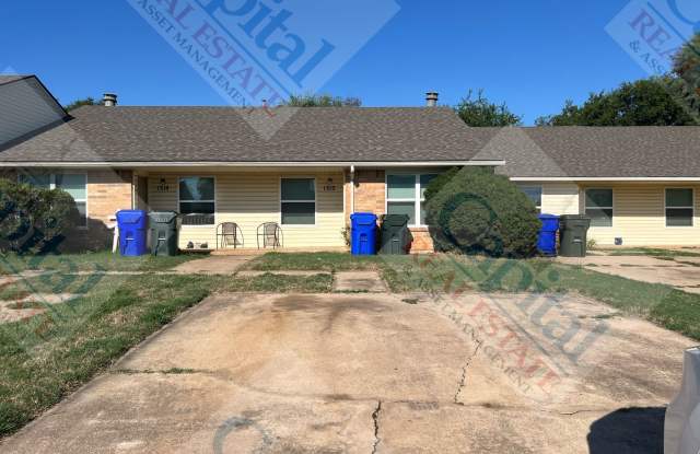 Charming 2 Bedroom Close to Campus - 1312 Glen Oaks Court, Norman, OK 73071