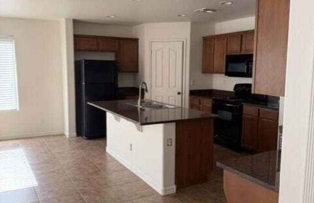 887 W Desert Hills Drive Gallery 4