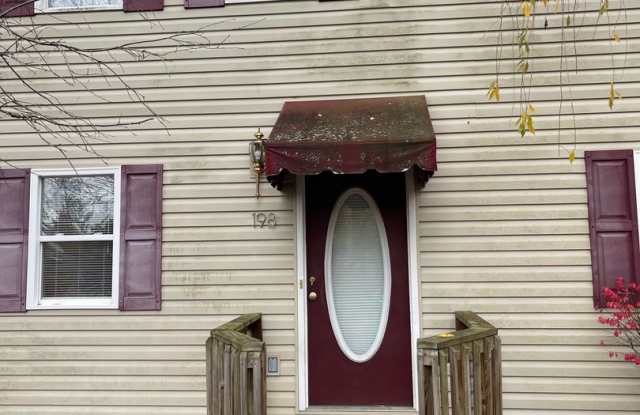 2 Bdrm/1 Full  2 Half Bath Condo ♦ Gray/Johnson City TN Gallery 2