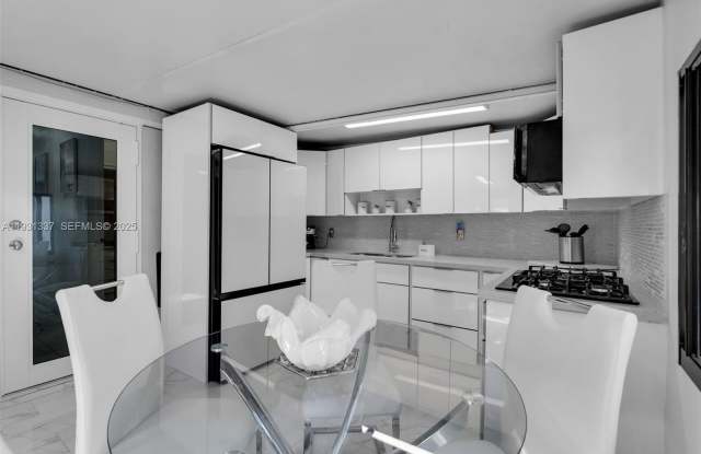 2140 W 53rd St photos photos 2140 W 53rd St photos photos