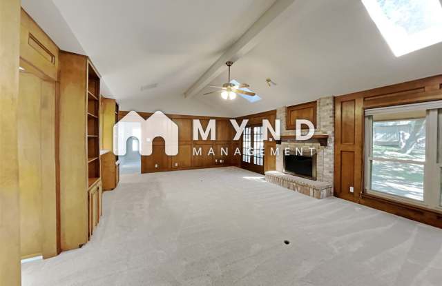 15710 Fern Ridge St Gallery 3