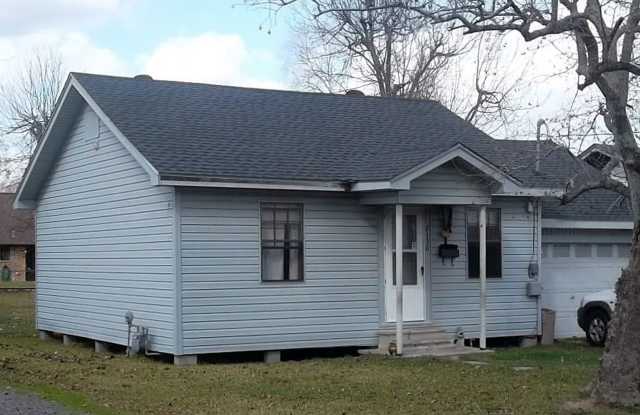 House For Rent 2130 12th St, Port Neches, TX 77651 Gallery 1