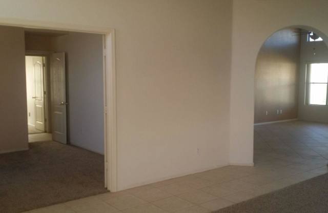 9842 W IRMA Lane Gallery 2