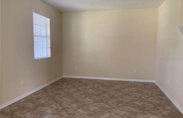12832 STRODE LANE Gallery 3