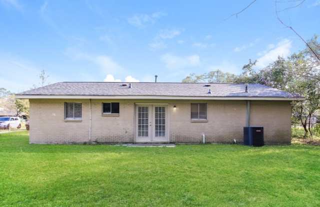 1915 Dianne Drive photos photos