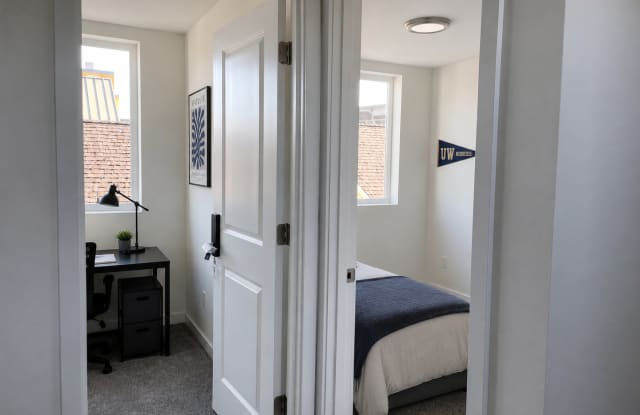 Iris Apartments - Student Housing Gallery 4