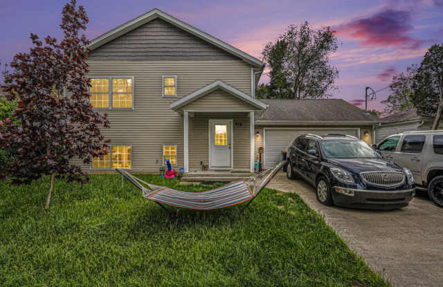 914 Sweet Street Northeast photos photos