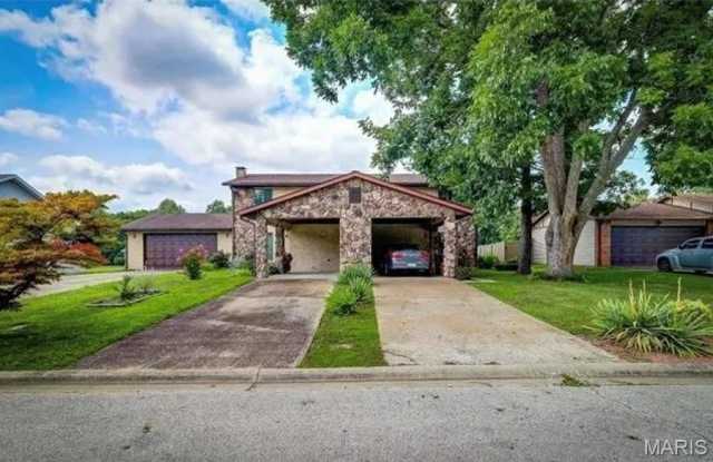 307 BRITANNA Drive Gallery 1
