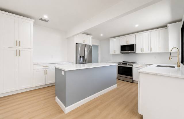 5419 4th St. Gallery 2
