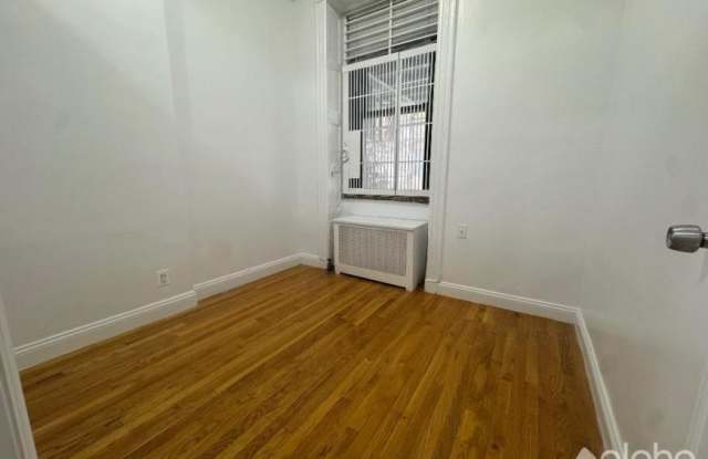 309 East 69th Street Gallery 2
