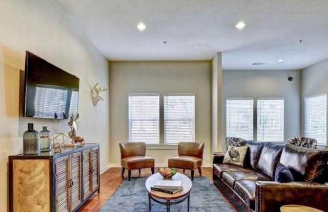 10942 N FM 620 Gallery 3