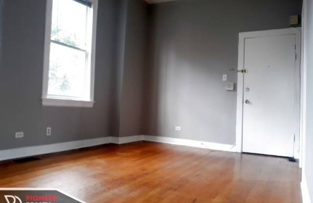 2259 W Hirsch St 2W Gallery 2