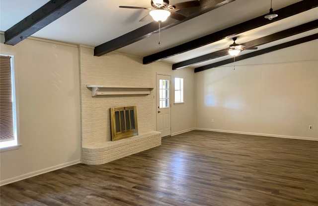 4841 Oaklawn Drive Gallery 3