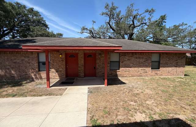 Charming 2/1 Duplex ~ Freshly Painted in Pleasanton ~ Easy Access to Highway 97! photos photos Charming 2/1 Duplex ~ Freshly Painted in Pleasanton ~ Easy Access to Highway 97! photos photos