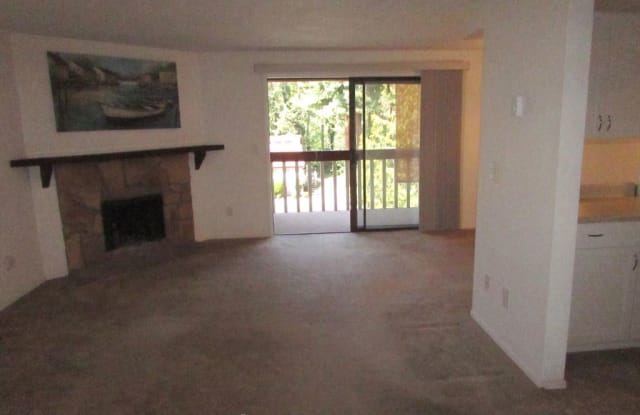 2411 S 248th St Apt D24 - 2411 South 248th Street, Kent, WA 98032