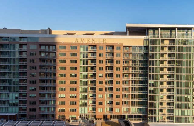 1108 N Interstate Hwy 35 - 1108 North Interstate Highway 35, Round Rock, TX 78681