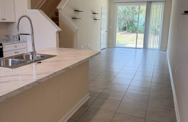 136 Whispering Brook Drive Gallery 2