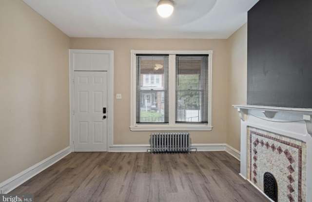 2032 W ESTAUGH Street Gallery 4