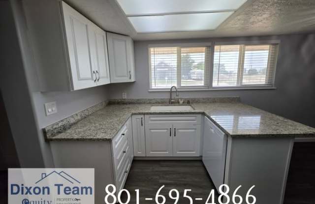 44 W 150 North Gallery 4