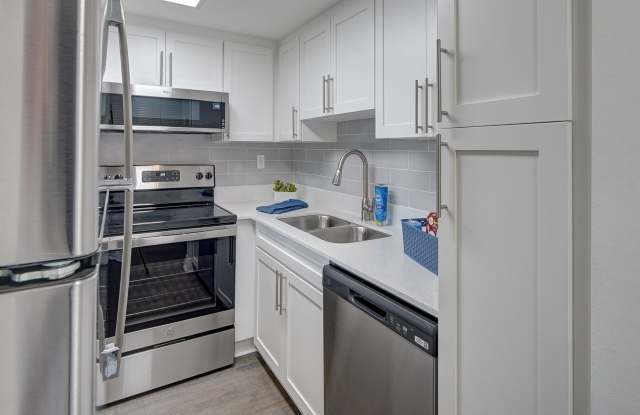 7 West Apartments Gallery 3