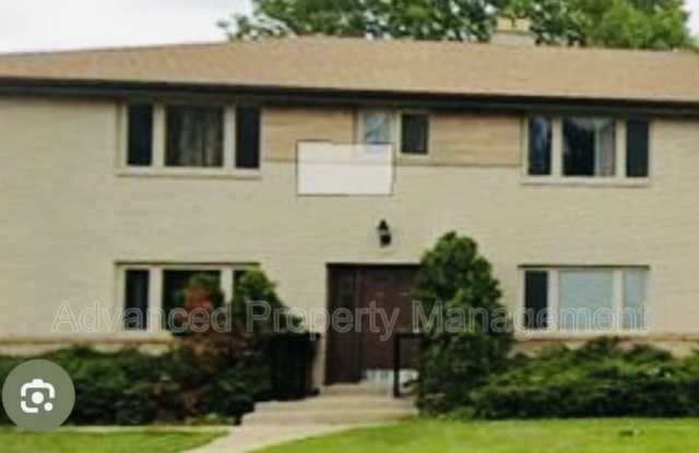 5710 North 91st Street photos photos