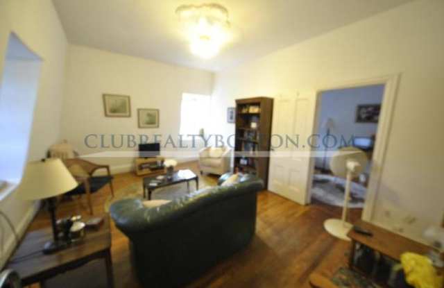 17 Bigelow Rd. - 17 Bigelow St, Boston, MA 02135