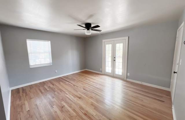 SEE IT NOW: Charming Updated Apartment with Private Balcony ~ $500 MOVE-IN SPECIAL! photos photos