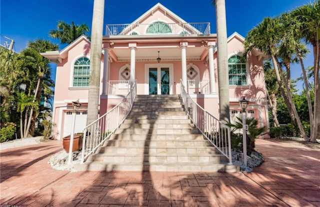 189 Coconut - 189 Coconut Drive, Fort Myers Beach, FL 33931