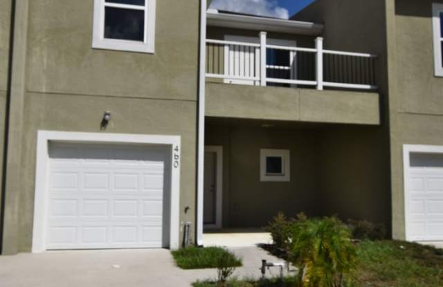 4 bedrooms/4 baths Townhouse For rent at 460 Lake Shore Parkway, Davenport, FL 33896 photos photos