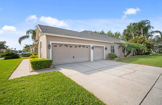 Enjoy the luxury living in Kingshyre, a highly desired gated community in the heart of New Tampa! - 9901 Kingshyre Way, Hillsborough County, FL 33647 Enjoy the luxury living in Kingshyre, a highly desired gated community in the heart of New Tampa! - 9901 Kingshyre Way, Hillsborough County, FL 33647