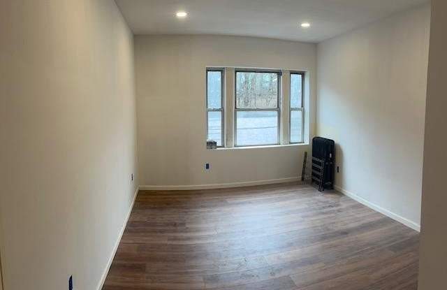 369 Warburton Avenue Gallery 4