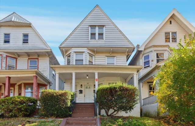 Spacious 6BR House in Scranton Gallery 1