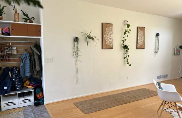 844 Saddlebrook Lane Gallery 2