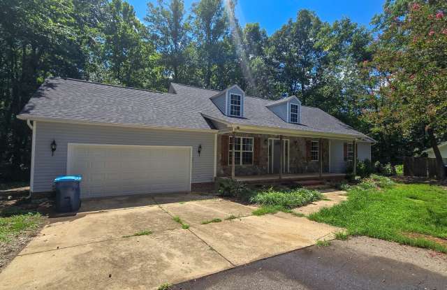 5607 Whispering Pines Drive Gallery 1