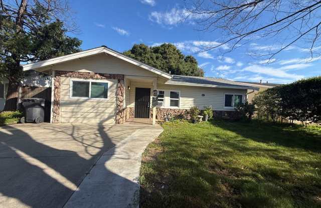 Cozy Cottage in Central Fairfield photos photos