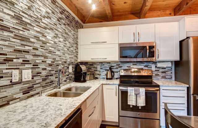 Large 2 BR + Loft in Wildernest (Sleeps like a 3 Bedroom with great amenities) Year lease photos photos