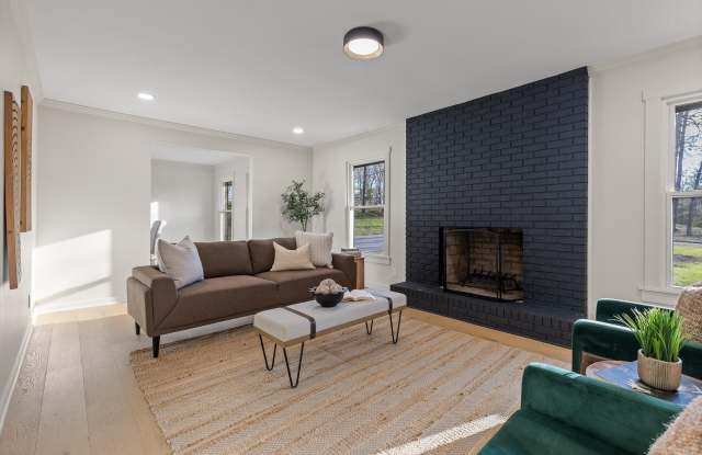 4601 Loftwood Drive Gallery 2