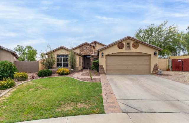 Stunning 3-Bedroom Home with Resort Backyard, Pool, and Spa in Ideal Location! photos photos