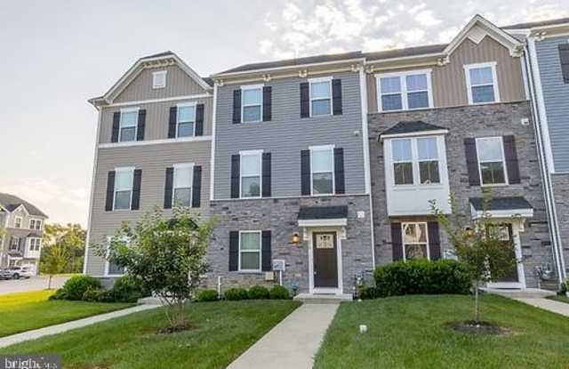 272 SUGAR MAPLE SQ photos photos