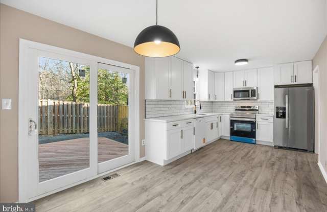 1501 CHATHAM COLONY Court - 1501 Chatham Colony Court, Reston, VA 20190