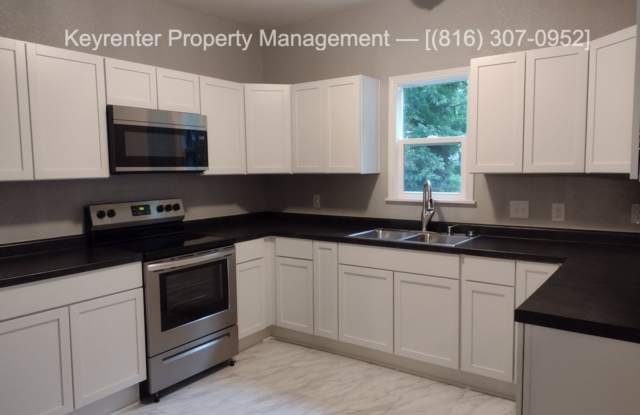Spacious 4-Bedroom, 2-Bath Home in Independence Gallery 3