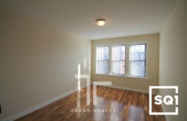 1444 West Byron Street photos photos