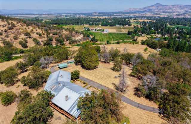 Ranch style 3 Bed 3 Bath home on 87 acres Gallery 1