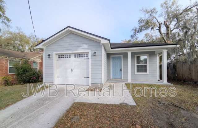 417 47th St W photos photos 417 47th St W photos photos