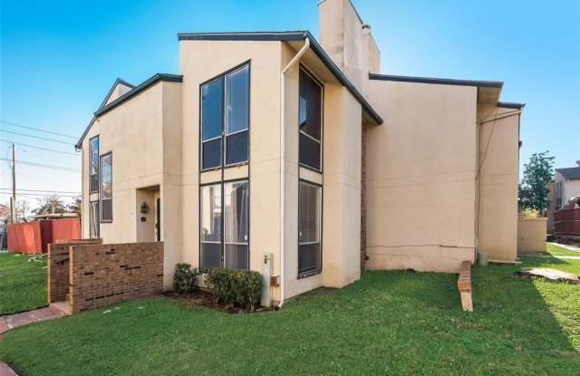 7135 Fair Oaks Avenue - 7135 Fair Oaks Avenue, Dallas, TX 75231 7135 Fair Oaks Avenue - 7135 Fair Oaks Avenue, Dallas, TX 75231